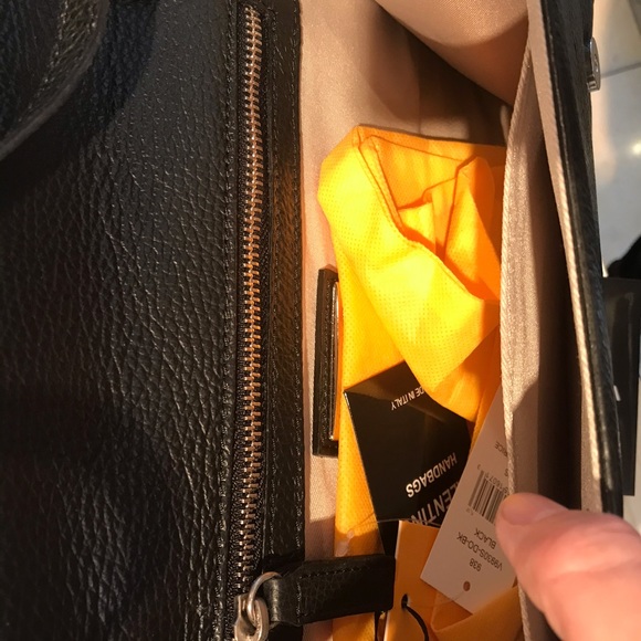 Valentino handbag new condition - Picture 2 of 3